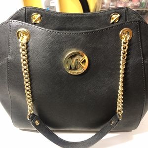 MICHAEL KORS Jet Set w/ Chain Shoulder Bag